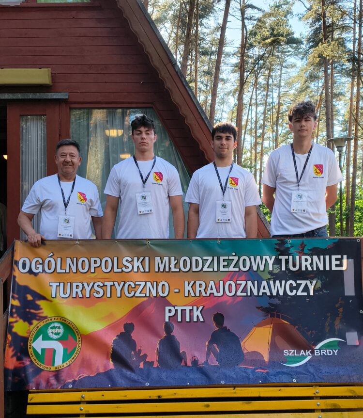 Sukces uczniów Ekonomika w Ogólnopolskim Młodzieżowym Turnieju Turystyczno-Krajoznawczym